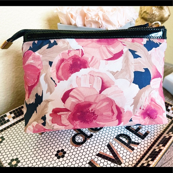 Authentic Salvatore Ferragamo Vintage Floral Bow Cosmetic Bag - Picture 7 of 11